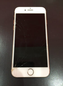 iPhone8画面破損写真