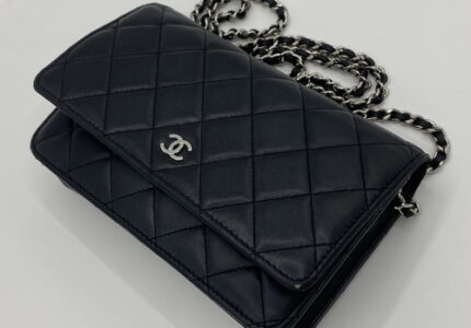 CHANEL（シャネル）チェーンウォレット