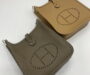【HERMES エヴリン】日常使いの擦れ・シミを予防。最高峰レザーの風合いを維持してガシガシ使うための「Wコーティング」新常識