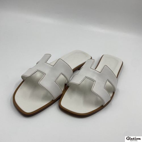 サンダル エルメス 白