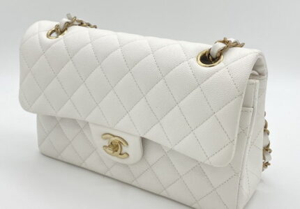 シャネル　CHANEL　マトラッセ　白バッグ