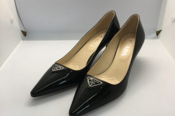 PRADA(プラダ) パテントレザー ポインテッドトゥ パンプス