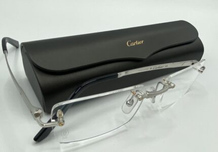 Cartier（カルティエ）リムレスメガネ