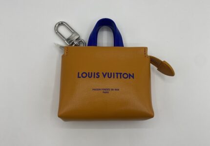 Louis Vuitton(ルイ・ヴィトン)「バッグチャーム･LV ミニ ショッパー」