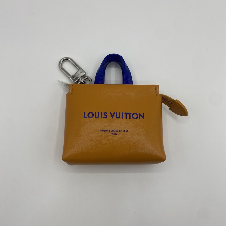 Louis Vuitton(ルイ・ヴィトン)「バッグチャーム・LV ミニ ショッパー」